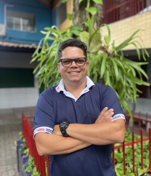 Almir - Professor de Geografia e Robótica